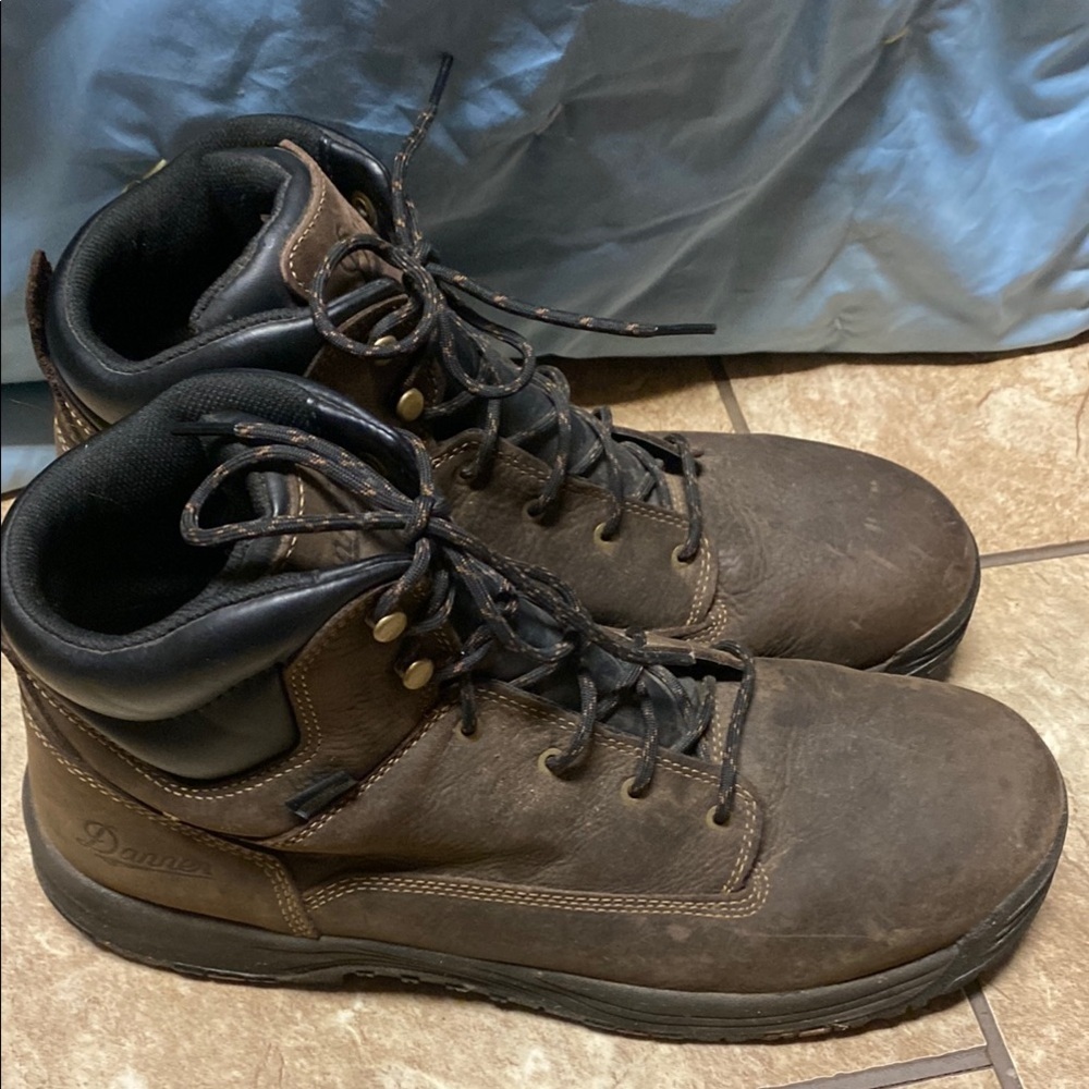 Danner Size 14D High-Top Boots with Suede Finish Gorpcore workwear Outdoor